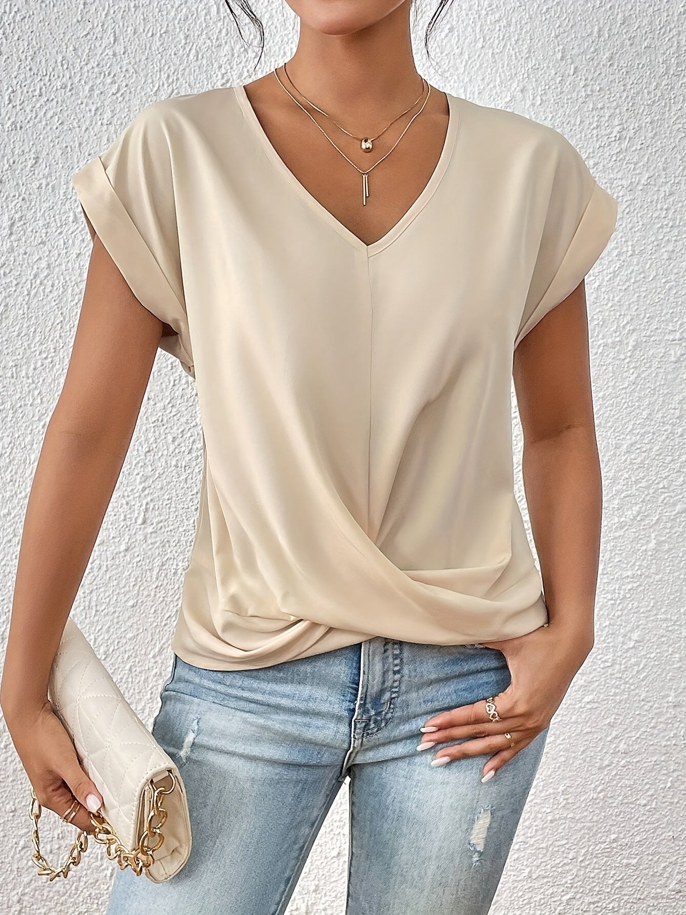 Elvy Paris™ | T-shirt décontracté avec col en V doux