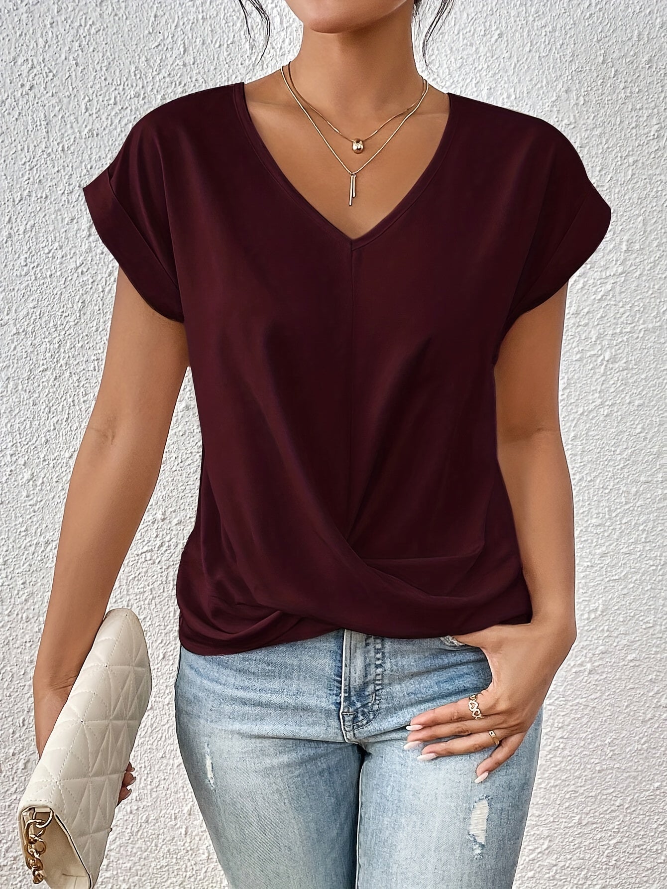 Elvy Paris™ | T-shirt décontracté avec col en V doux