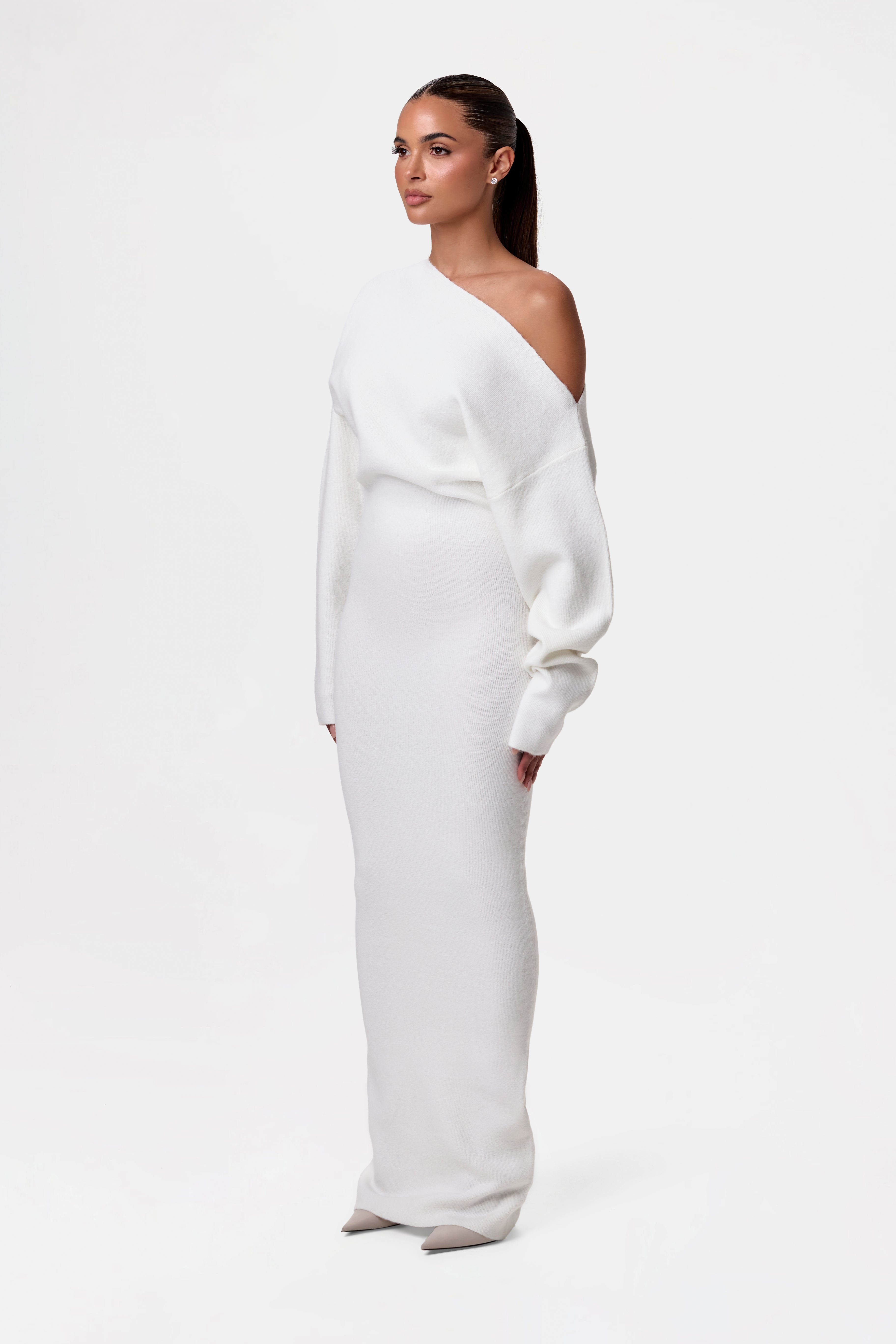 Robe Pull Off-Shoulder