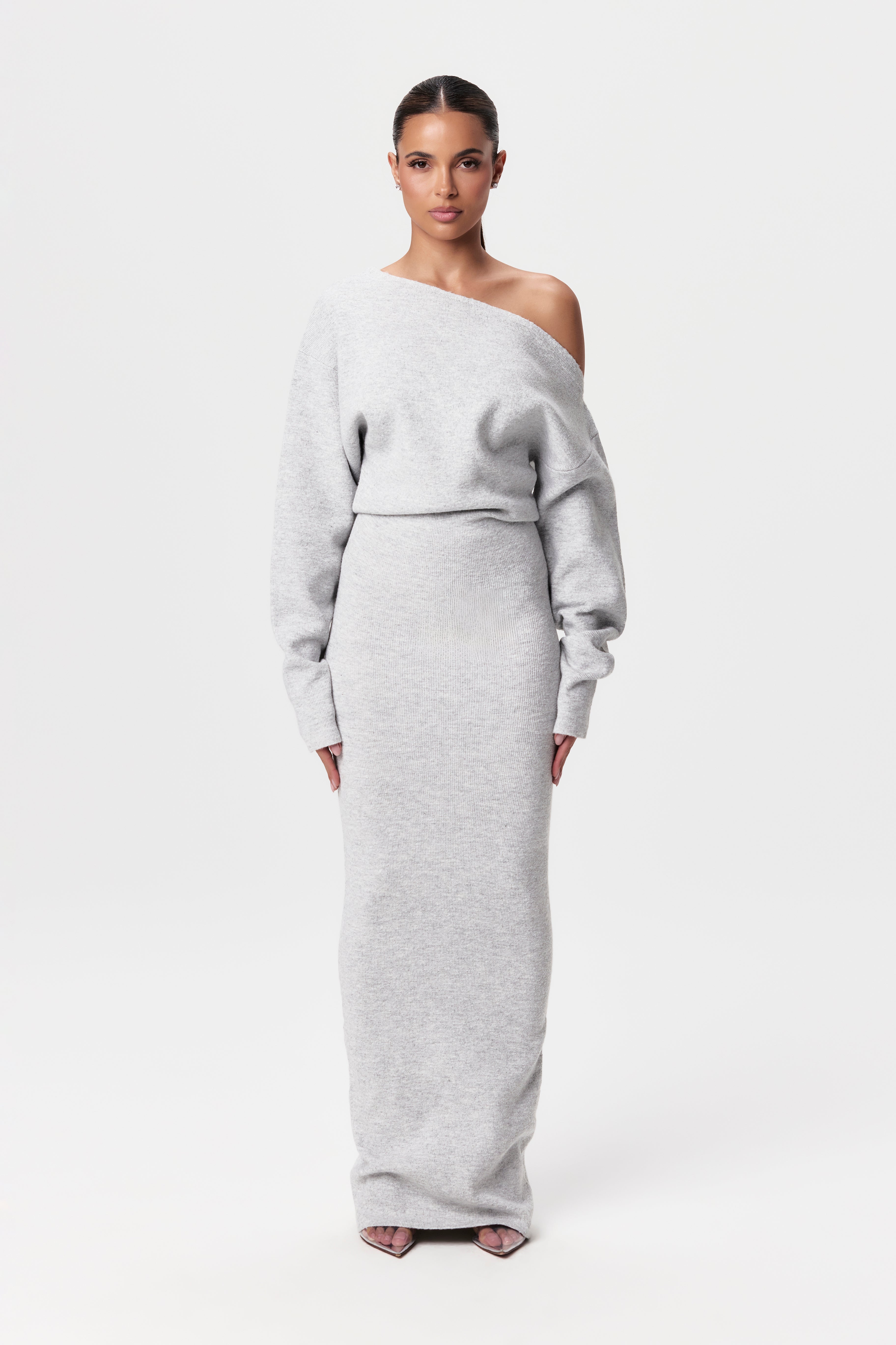 Robe Pull Off-Shoulder