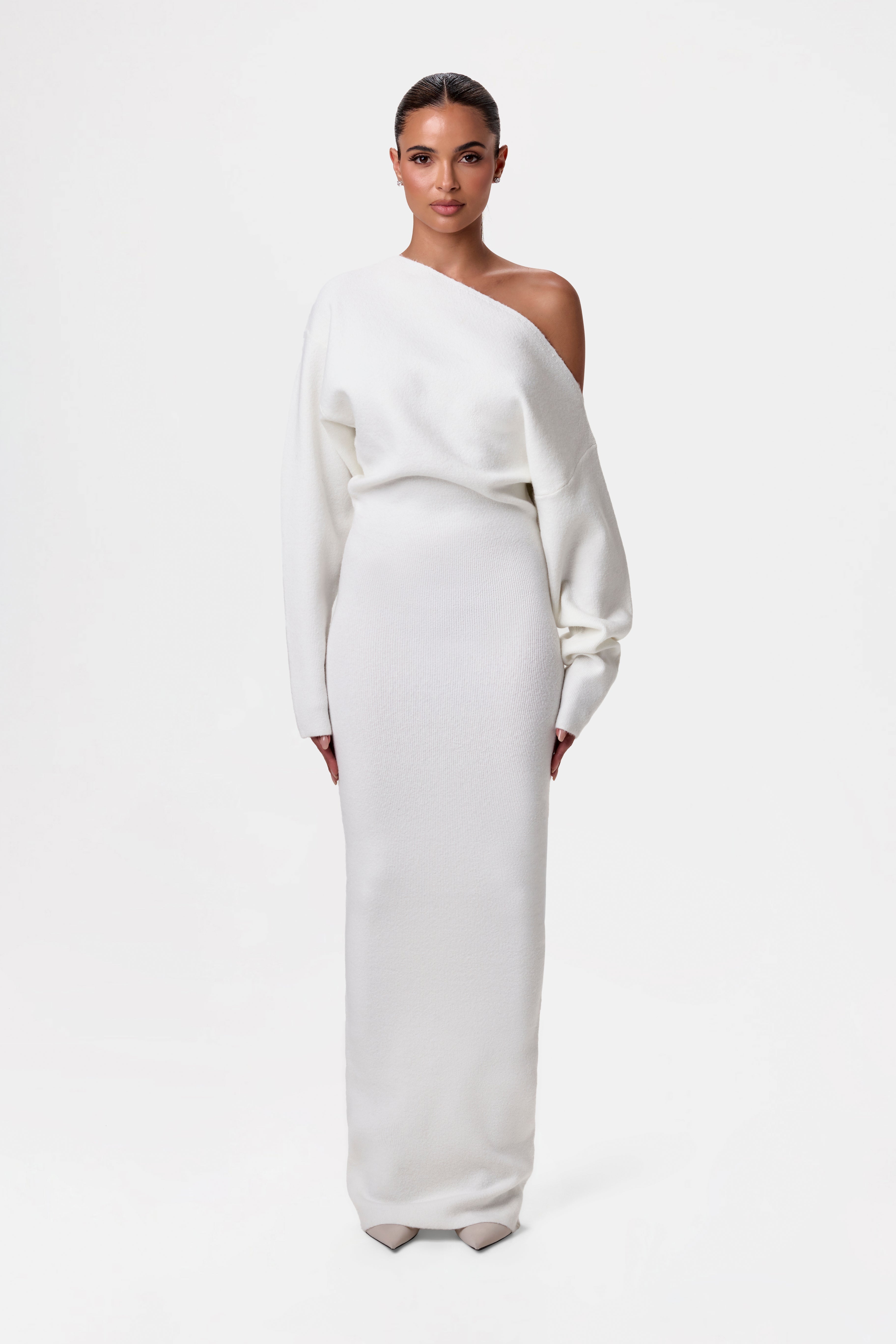 Robe Pull Off-Shoulder