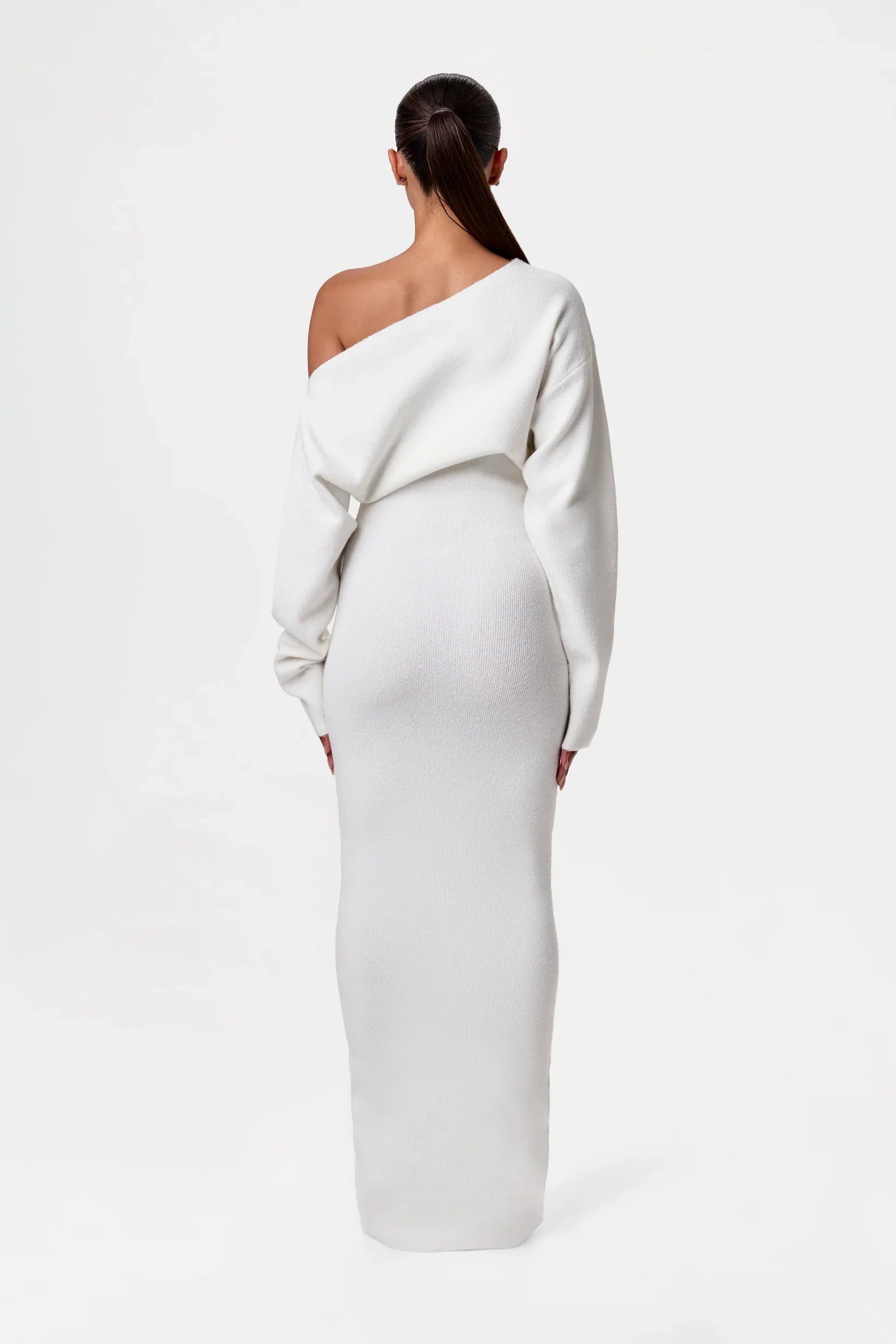 Robe Pull Off-Shoulder